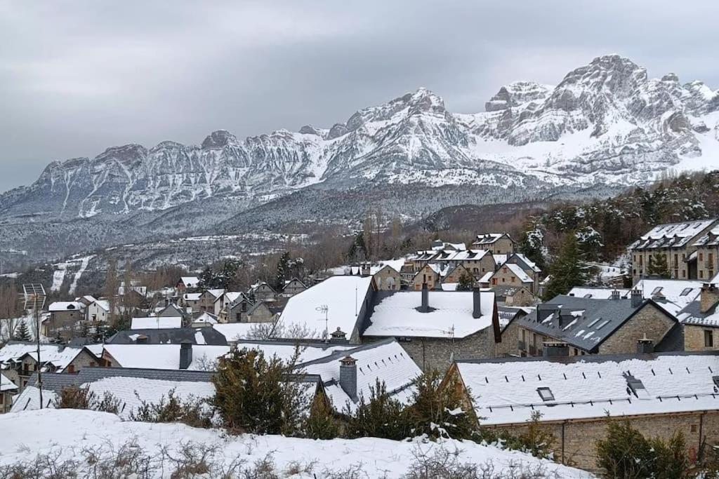 Atico En Pleno Pirineo Apartman El Pueyo de Jaca Kültér fotó