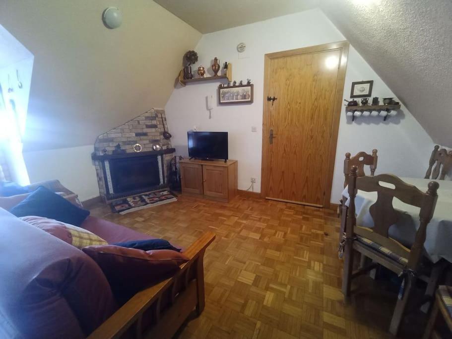 Atico En Pleno Pirineo Apartman El Pueyo de Jaca Kültér fotó