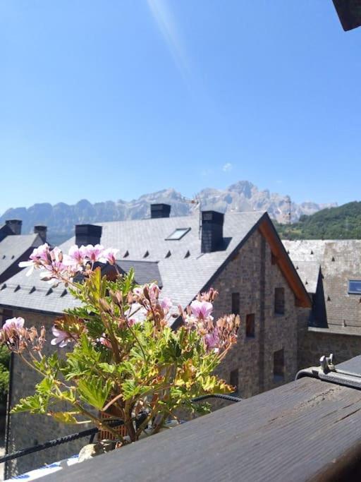 Atico En Pleno Pirineo Apartman El Pueyo de Jaca Kültér fotó