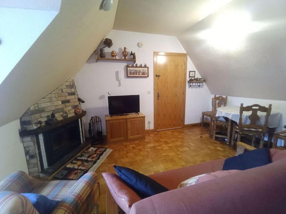 Atico En Pleno Pirineo Apartman El Pueyo de Jaca Kültér fotó